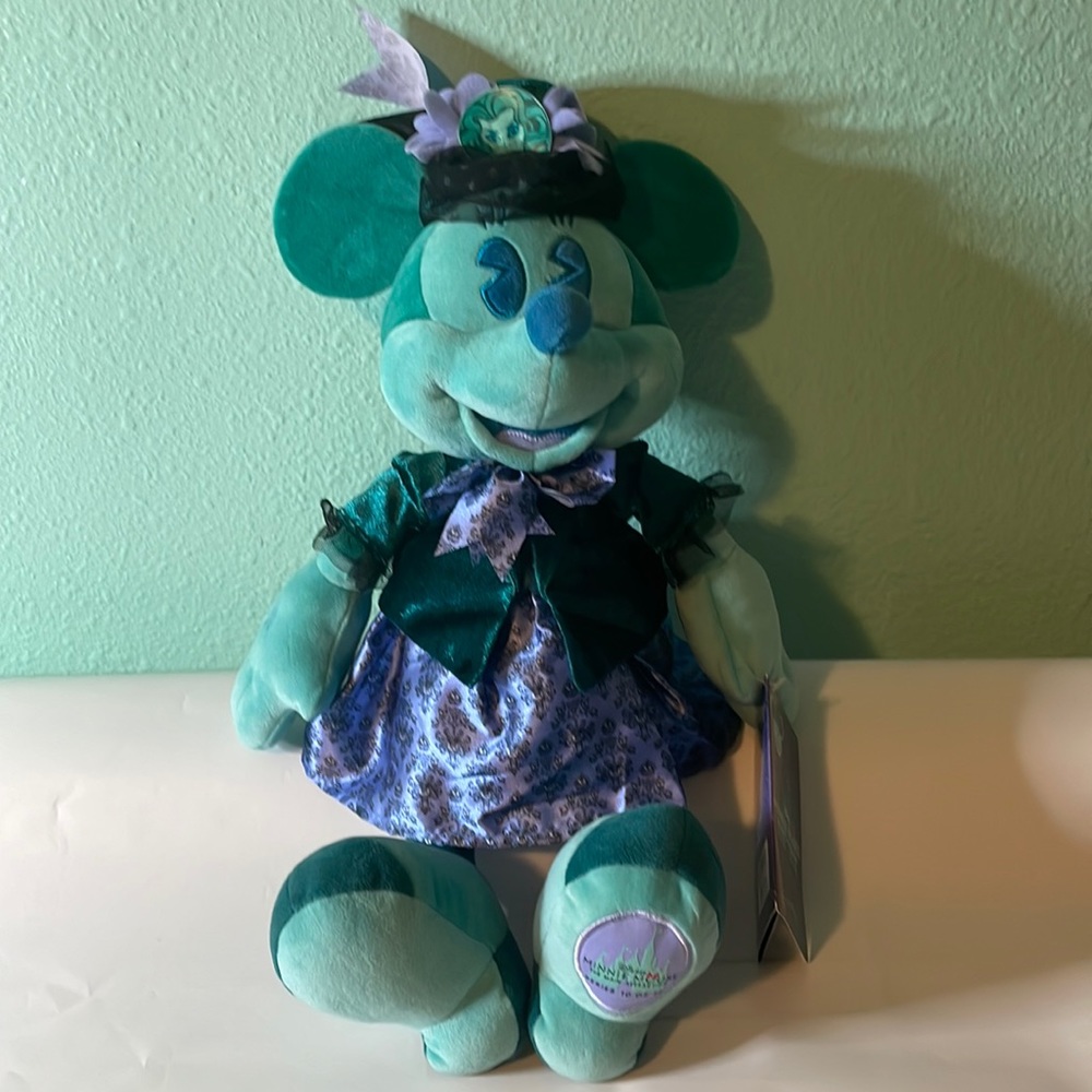 Minnie mouse Main attraction Haunted Mansion stuffy
